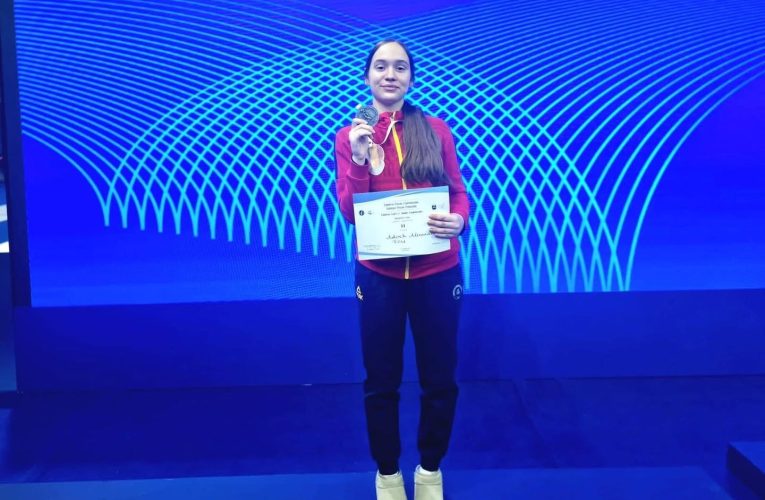 Scrimă: Medalie de argint pentru România la Campionatul European de Cadeți și Juniori de la Tbilisi