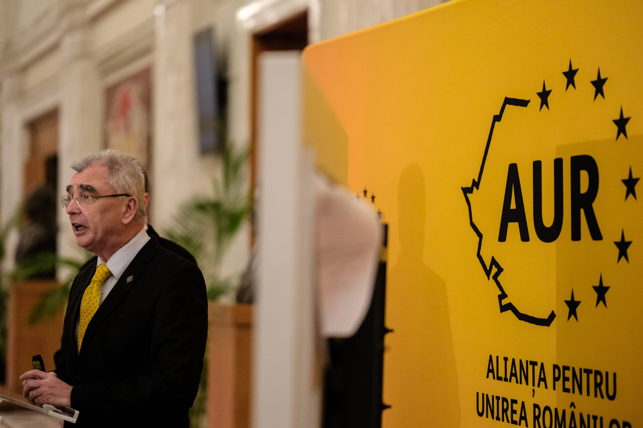 Senatul a respins solicitarea AUR pentru decontarea unei deplasări în SUA. Abrudean: „eveniment mai degrabă privat” / Peiu: „Vă voi povesti cum merg ei în Botswana, în Tanzania”