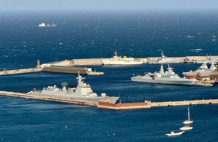 SUA a pregătit lângă Iran cea mai mare putere aeriană de la invazia Irakului din 2003. Trump a dat un ultimatum Teheranului