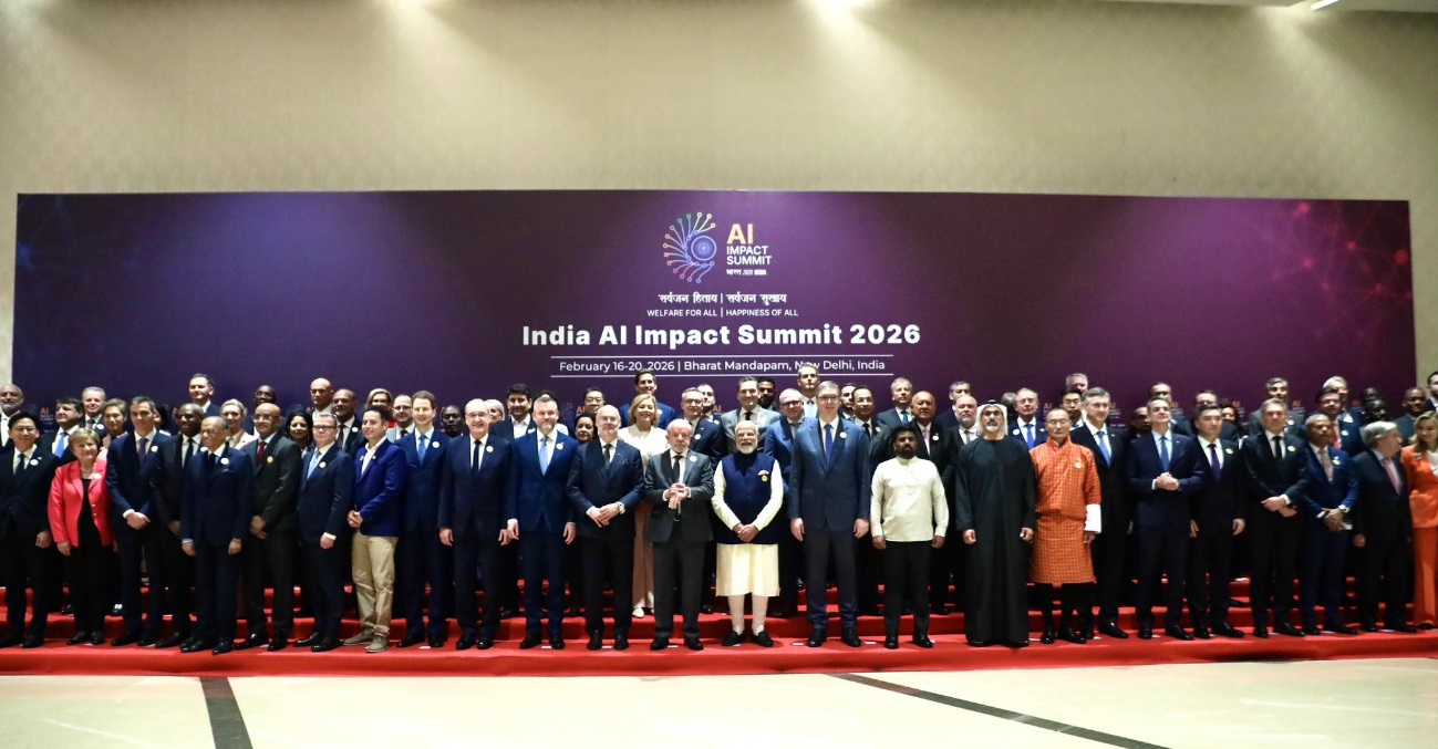 Summit global la New Delhi: Liderii lumii caută un consens pentru reglementarea inteligenței artificiale
