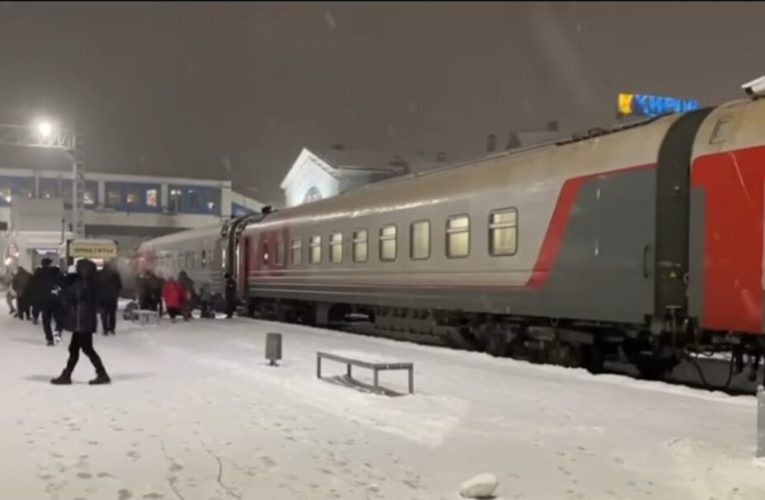 Trafic feroviar suspendat pe Magistrala 300, în zona Crivina-Brazi-Ploiești, din cauza ninsorii