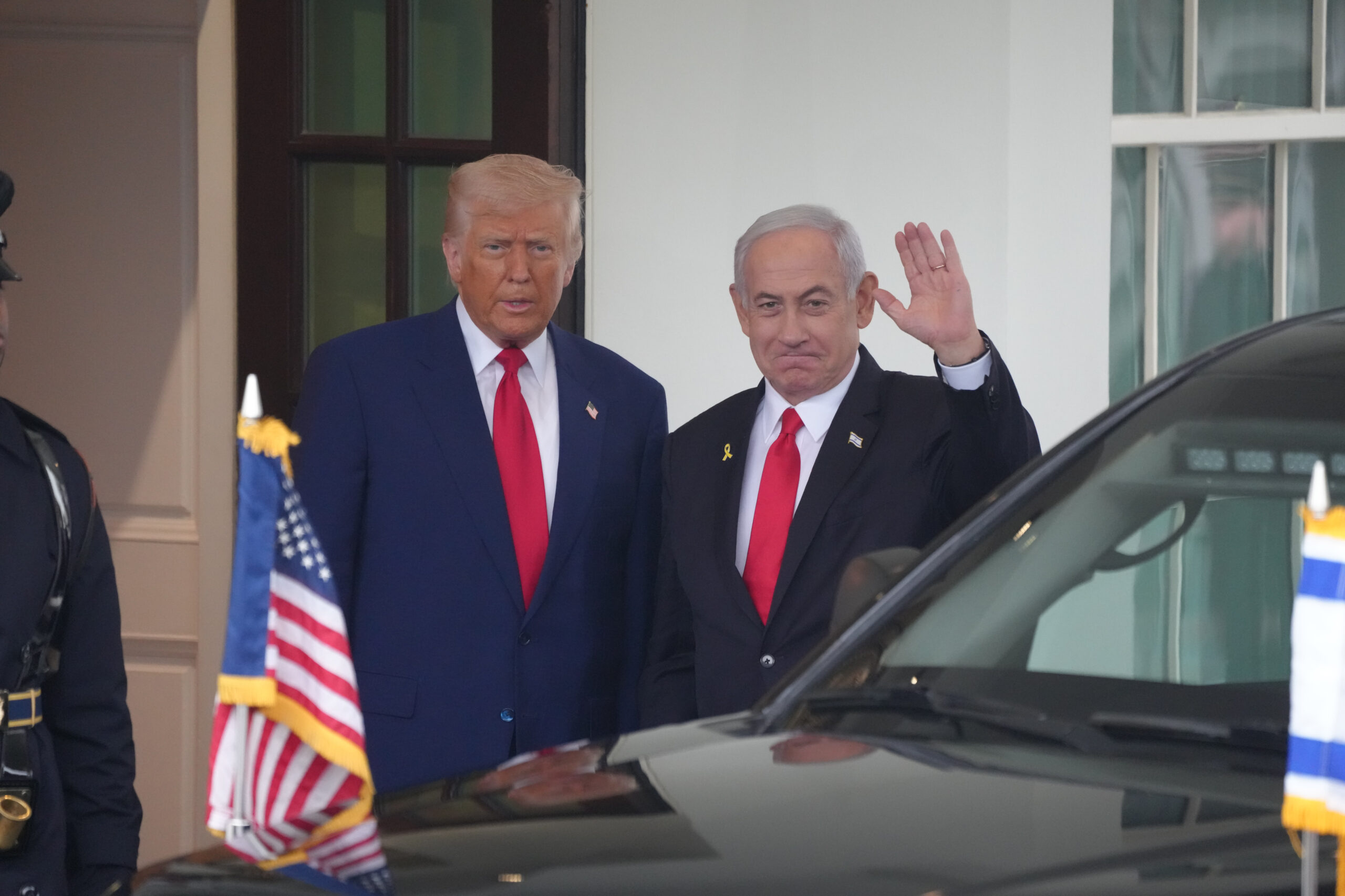 Trump i-a spus lui Netanyahu că va continua să discute cu Iranul