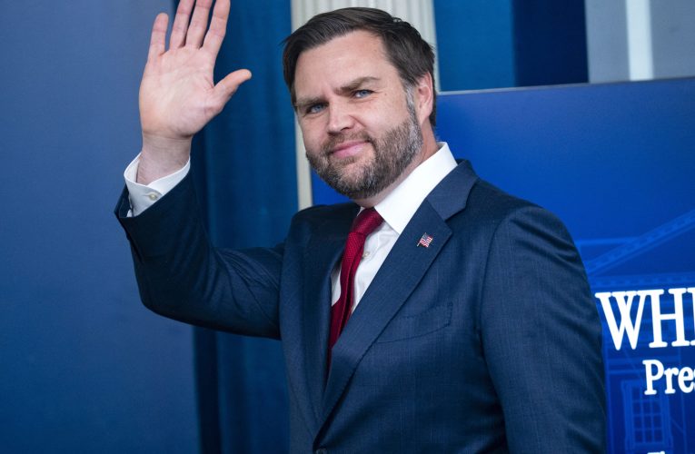 Un bărbat a fost pus sub acuzare pentru amenințări cu moartea la adresa lui JD Vance