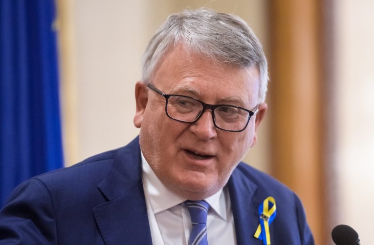 Un fost comisar european critică stilul de conducere „prezidențial” al Ursulei von der Leyen: Nu face bine Europei