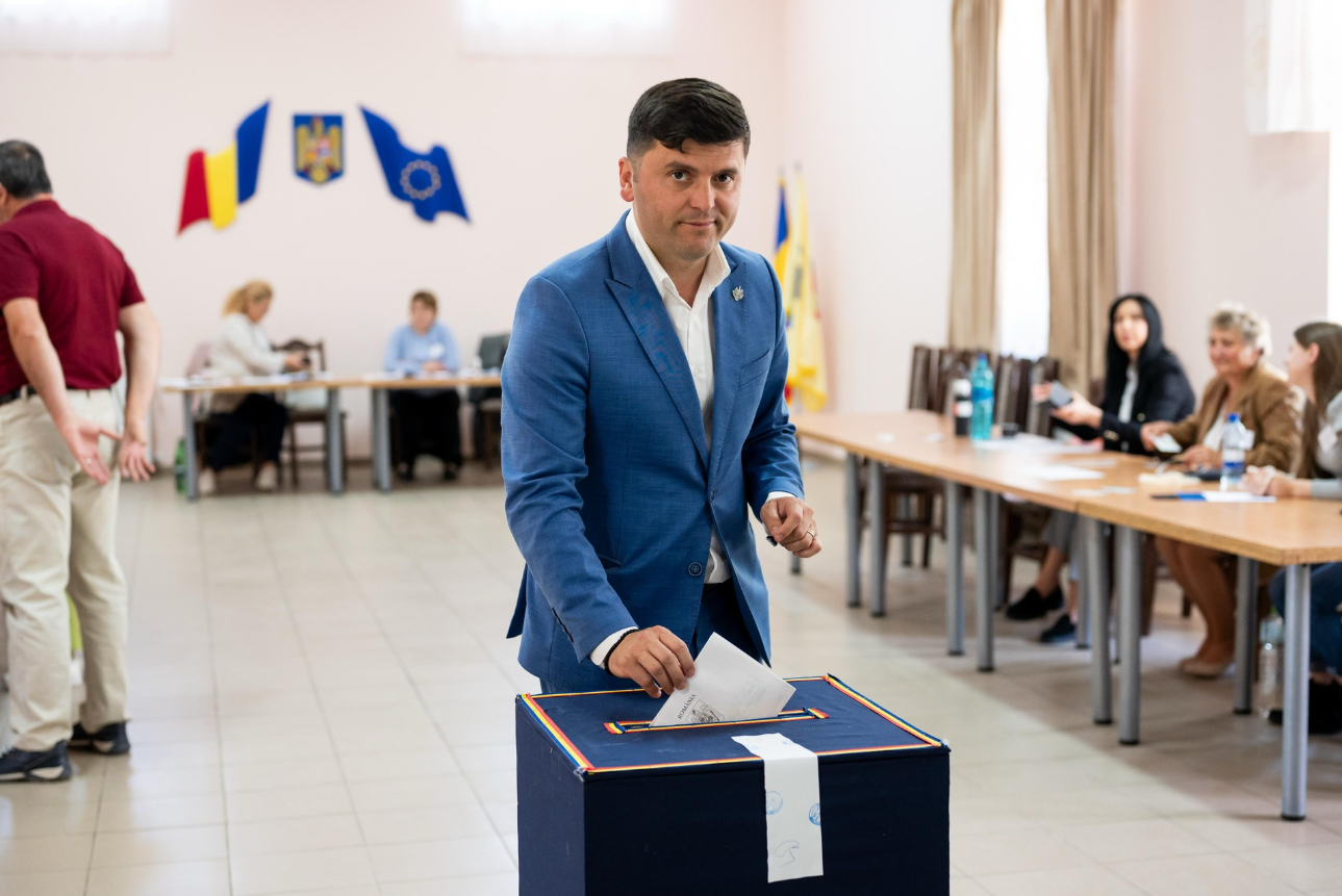 Vicepreședintele Camerei Deputaților, Adrian Cozma, este blocat în Dubai după escaladarea conflictului