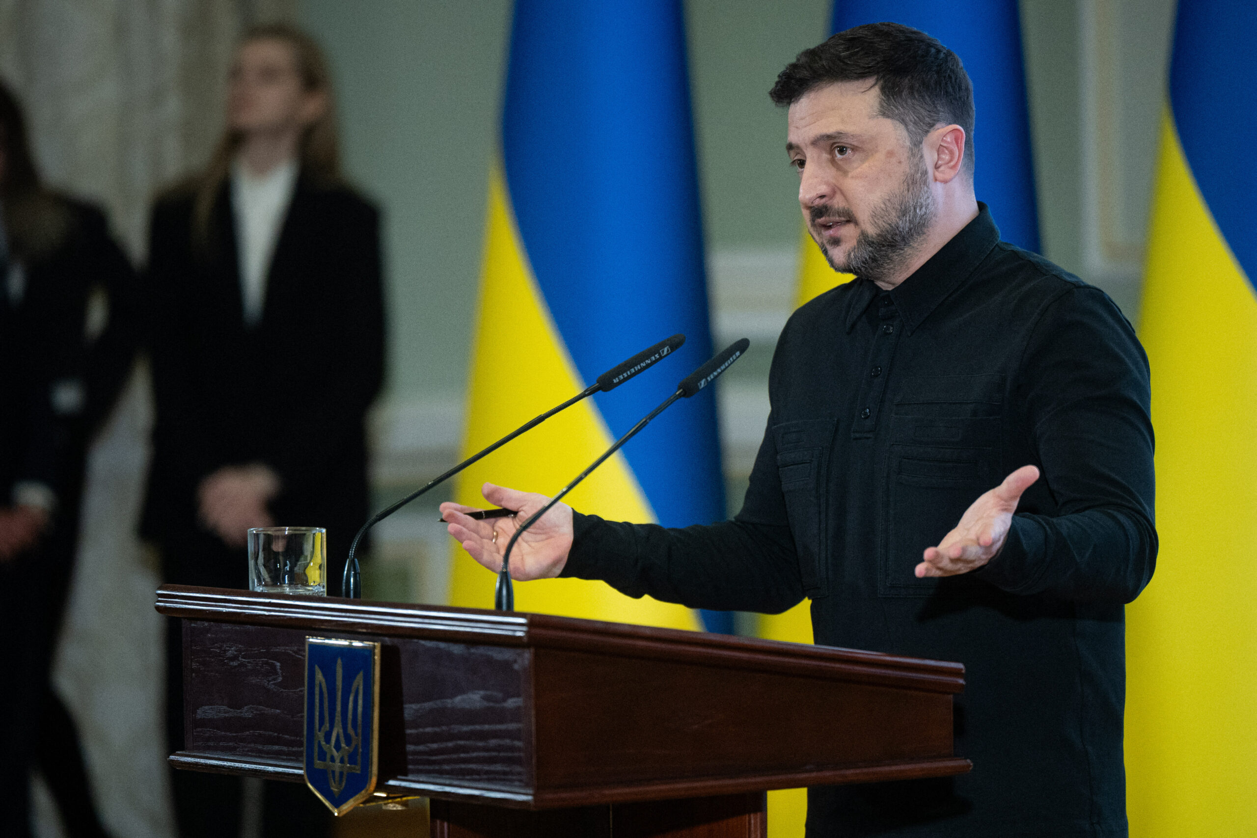 Zelenski, interviu pentru presa franceză: „Dacă Ucraina nu îl oprește pe Putin, acesta va invada Europa”