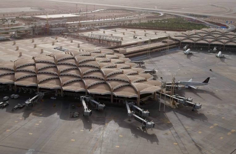 183 de români au revenit din Qatar cu un zbor de repatriere pe ruta Riad-București