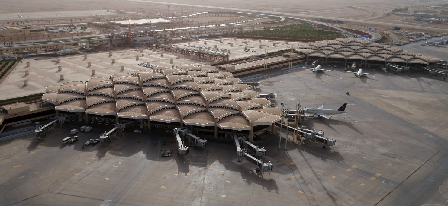 183 de români au revenit din Qatar cu un zbor de repatriere pe ruta Riad-București