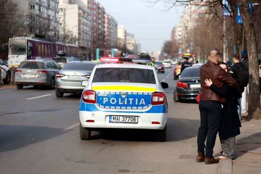 Accident grav lângă Spitalul Colentina. Șase mașini au fost implicate, una s-a răsturnat