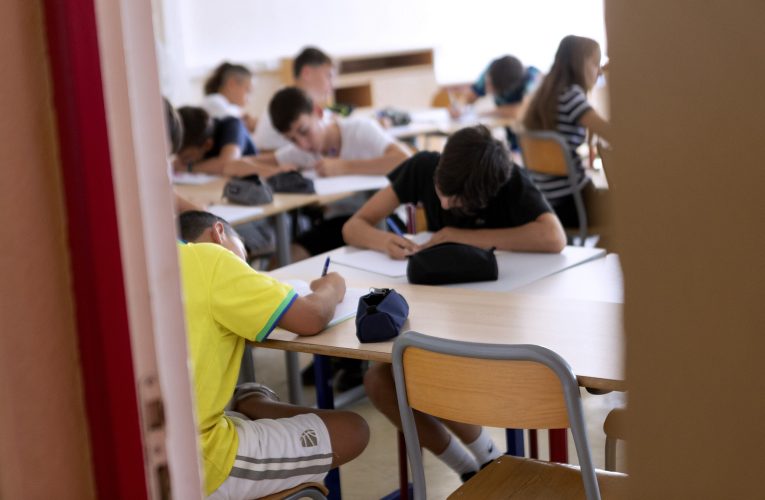 Bulgaria ar putea introduce limba ucraineană în școli