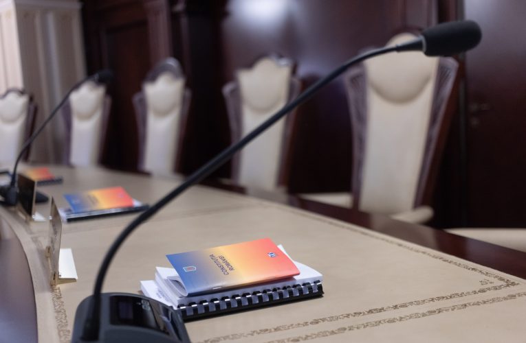 CCR analizează sesizarea lui Nicușor Dan privind legea plajelor de la Marea Neagră