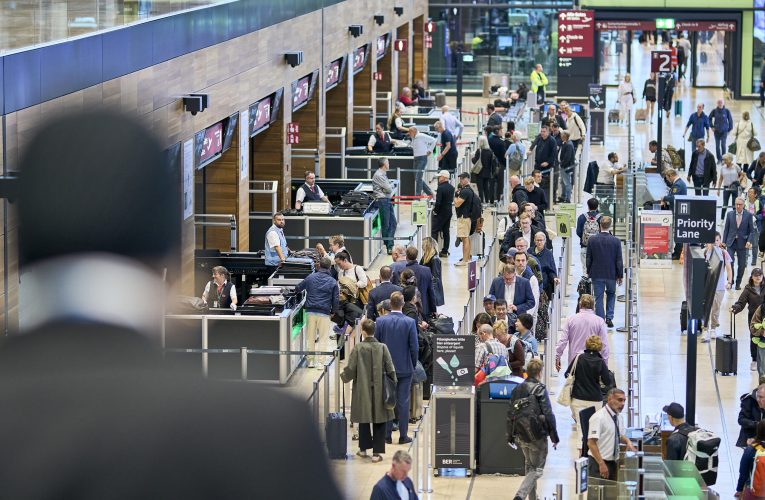 Ce trebuie să știe românii care călătoresc cu avionul? Recomandările ANPC