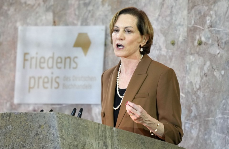 Ce unește China, Rusia și Iranul. Anne Applebaum, la București: „Rețeaua autocrată modernă nu este unită de ideologie, ci de interesul comun de a rămâne la putere”