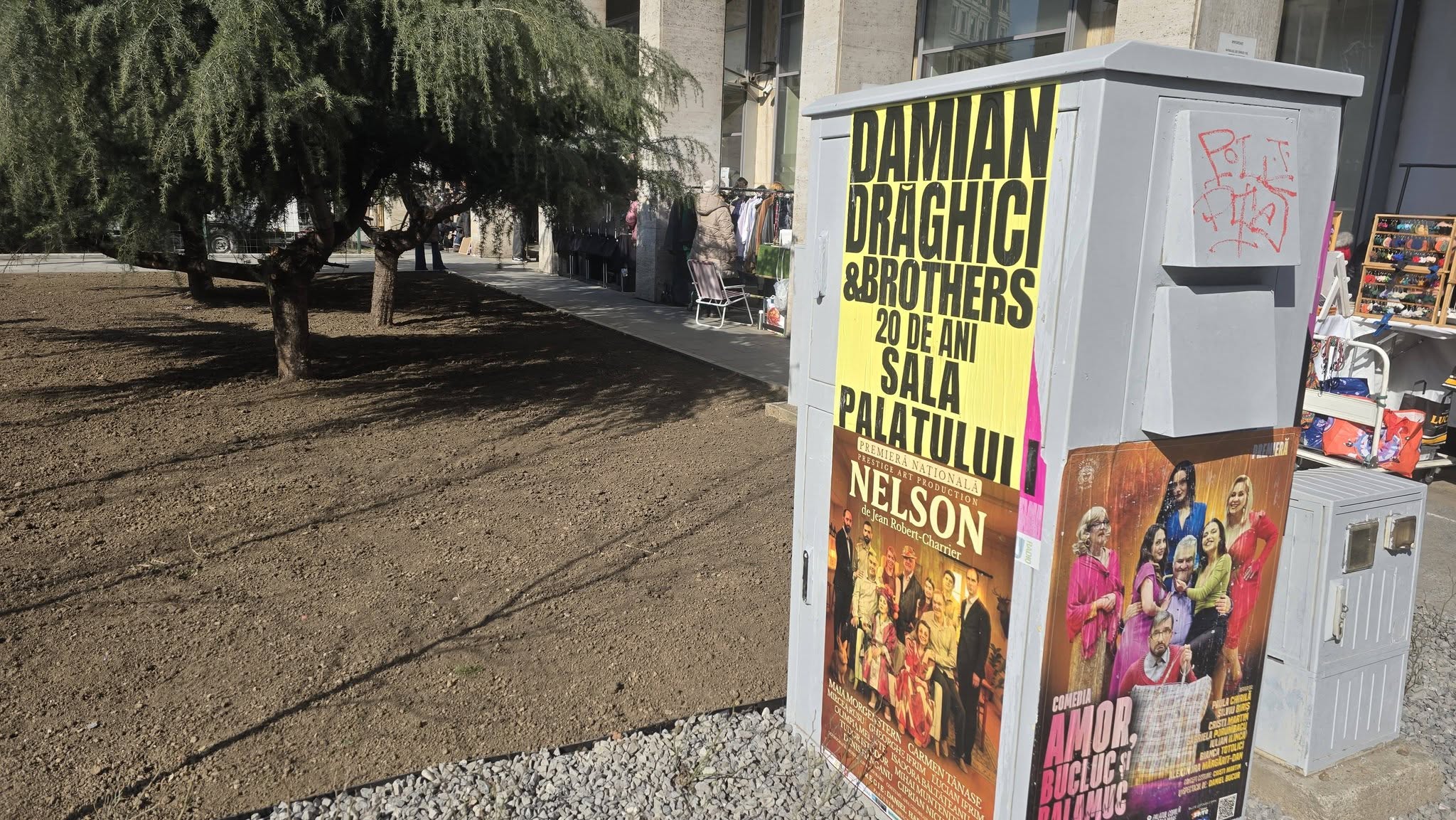 Ciucu, atac la artiștii promovați prin postere ilegale în Capitală: Ar trebui să îi încerce un sentiment de jenă