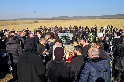 Comemorarea suporterilor PAOK Salonic în Timiș. Monument ridicat lângă Lugoj pentru victimele accidentului