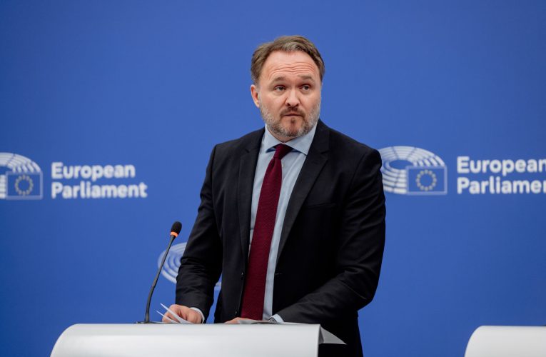 Comisia Europeană cere cetățenilor să lucreze de acasă și să reducă deplasările, pe fondul crizei petrolului