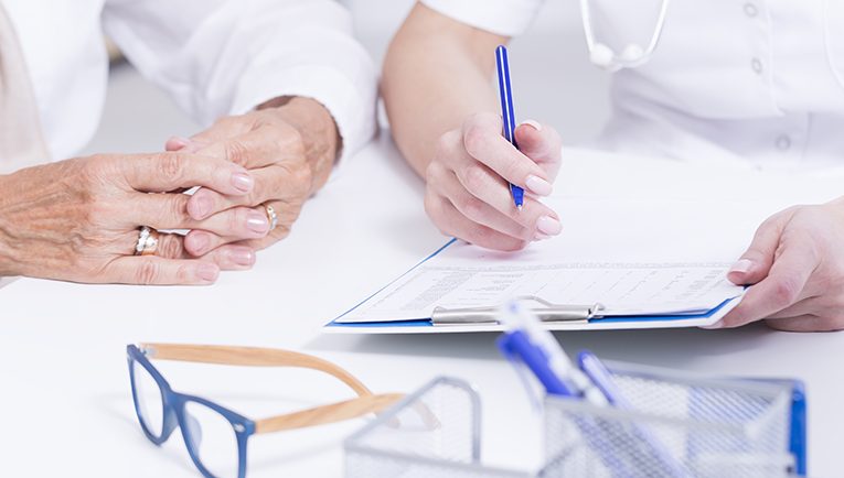 Concursurile pentru personalul medical din spitale ar putea fi supravegheate independent. Proiectul, contestat de sindicatele din sănătate