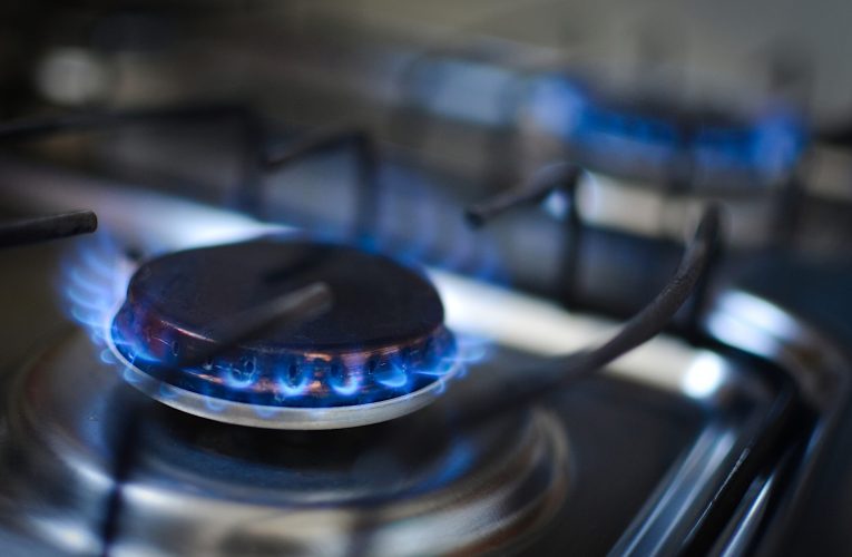 Continuarea plafonării la gaze, pe agenda Guvernului. Ilie Bolojan: Sper că mâine vom adopta o ordonanță care să asigure că prețul la gaz nu va crește