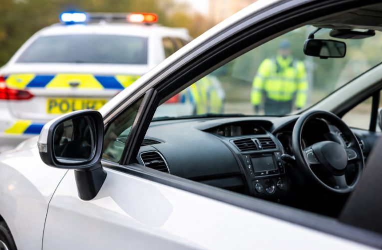 Controale ale Poliției la mașinile cu volan pe dreapta: sute de sancțiuni după verificarea a 865 de vehicule