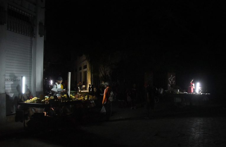 Cuba, din nou în întuneric. A șaptea pană totală de curent în 18 luni lasă 10 milioane fără lumină