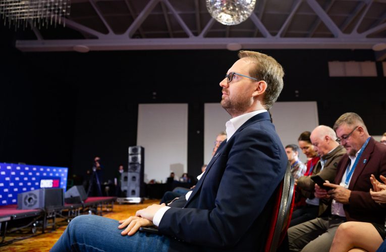 Dominic Fritz: Carburanții din România sunt încă la prețuri corecte, dar conflictul din Iran ar putea aduce scumpiri