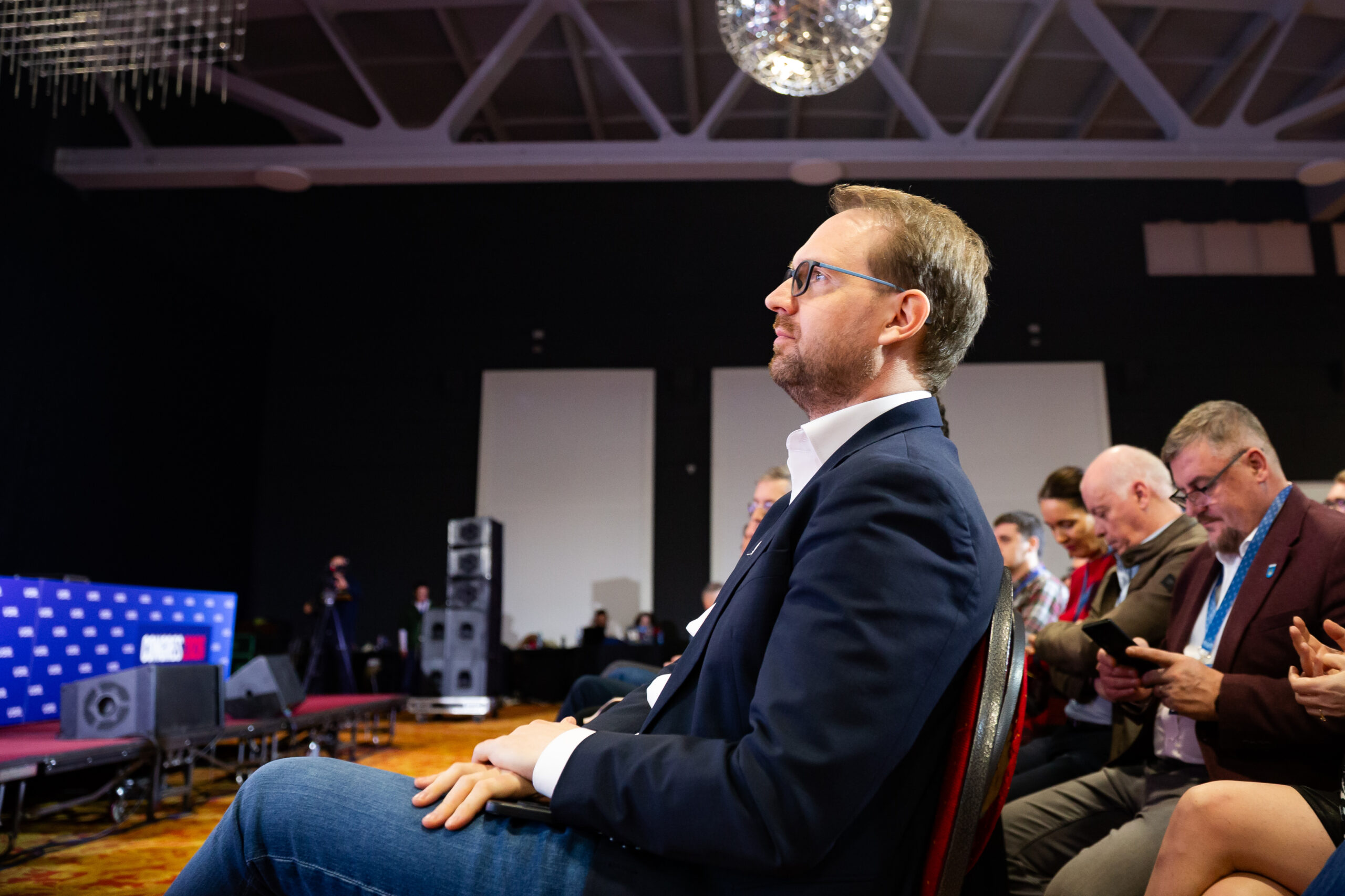 Dominic Fritz: Carburanții din România sunt încă la prețuri corecte, dar conflictul din Iran ar putea aduce scumpiri