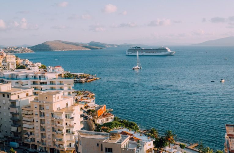 Efectele războiului din Orientul Mijlociu. O companie de croazieră și-a anulat toate cursele din aprilie