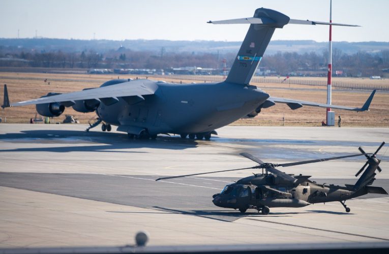 Elveția ia o decizie surpriză: închide spațiul aerian pentru avioanele SUA, în cazul războiului împotriva Iranului