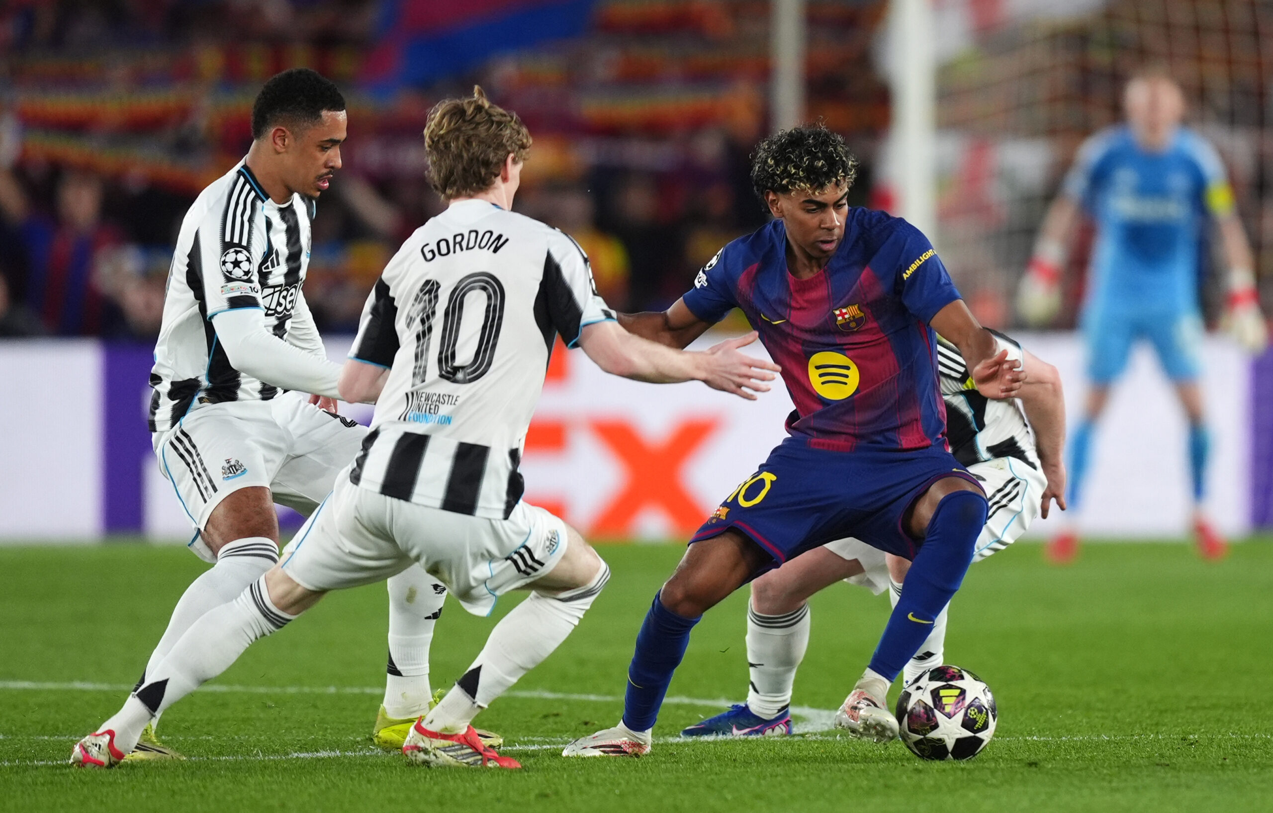 FC Barcelona zdrobește Newcastle, pe Camp Nou, scor 7-2, și avansează în sferturile Champions League