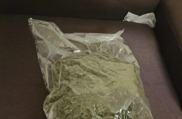 Flagrant în Timișoara: Două kilograme de canabis vândute cu 30.000 de lei