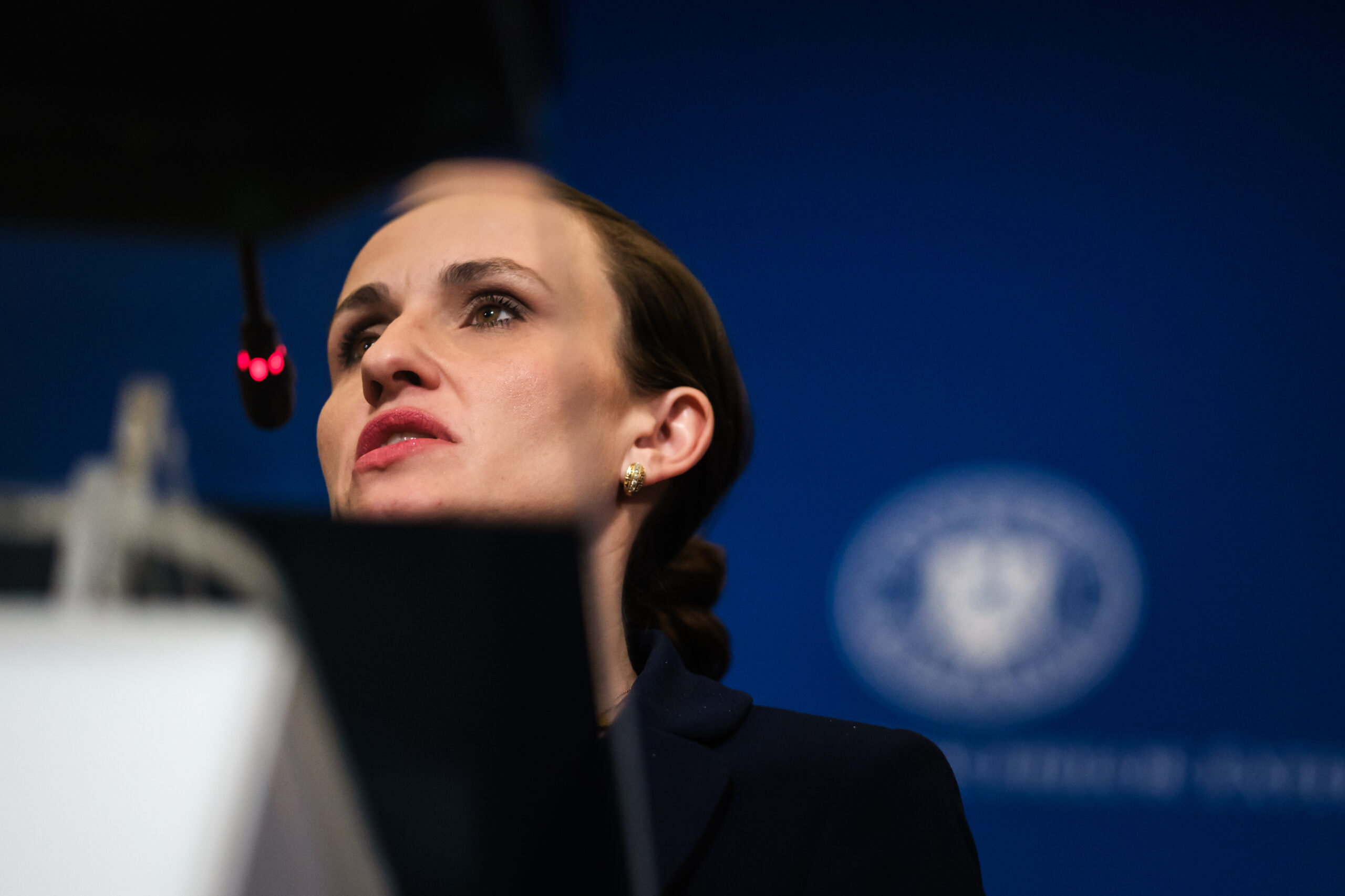 Gândul: Fata minoră a lui Victor Ponta, interzisă la îmbarcarea în autocarul care transporta copii din Dubai în aeroportul din Oman pentru a-i aduce acasă