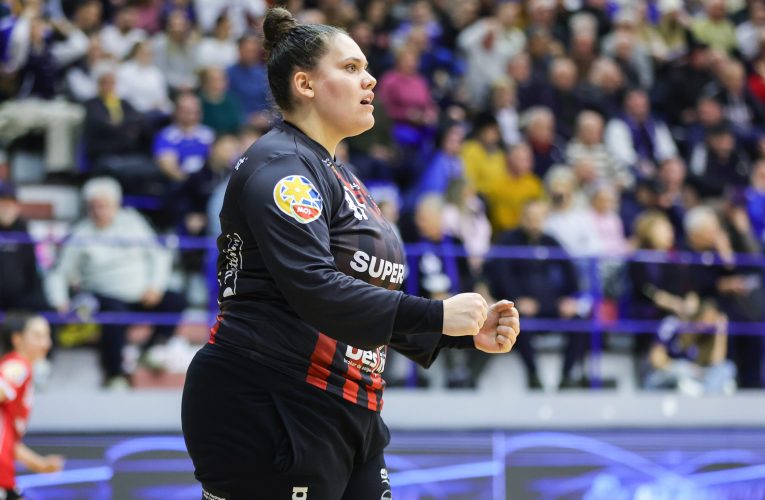 Gloria Bistrița învinge pe CSM București și preia conducerea în Liga Florilor la handbal feminin