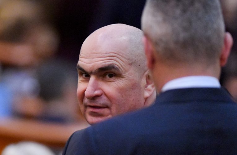 Guvernul va analiza noi măsuri pentru oprirea creșterii prețului la carburanți. Bolojan: „Foarte probabil” ne vom duce pe scăderea accizelor