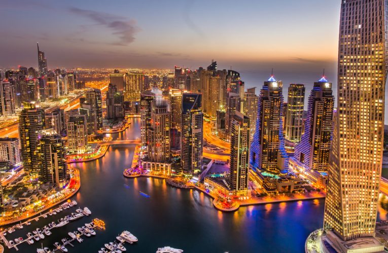 Hotelurile de lux din Dubai reduc prețurile. Spa de doi la preț de unu. Ce oferte au