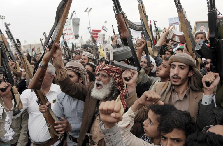 Houthi: „Avem degetul pe trăgaci pentru o intervenție militară directă”