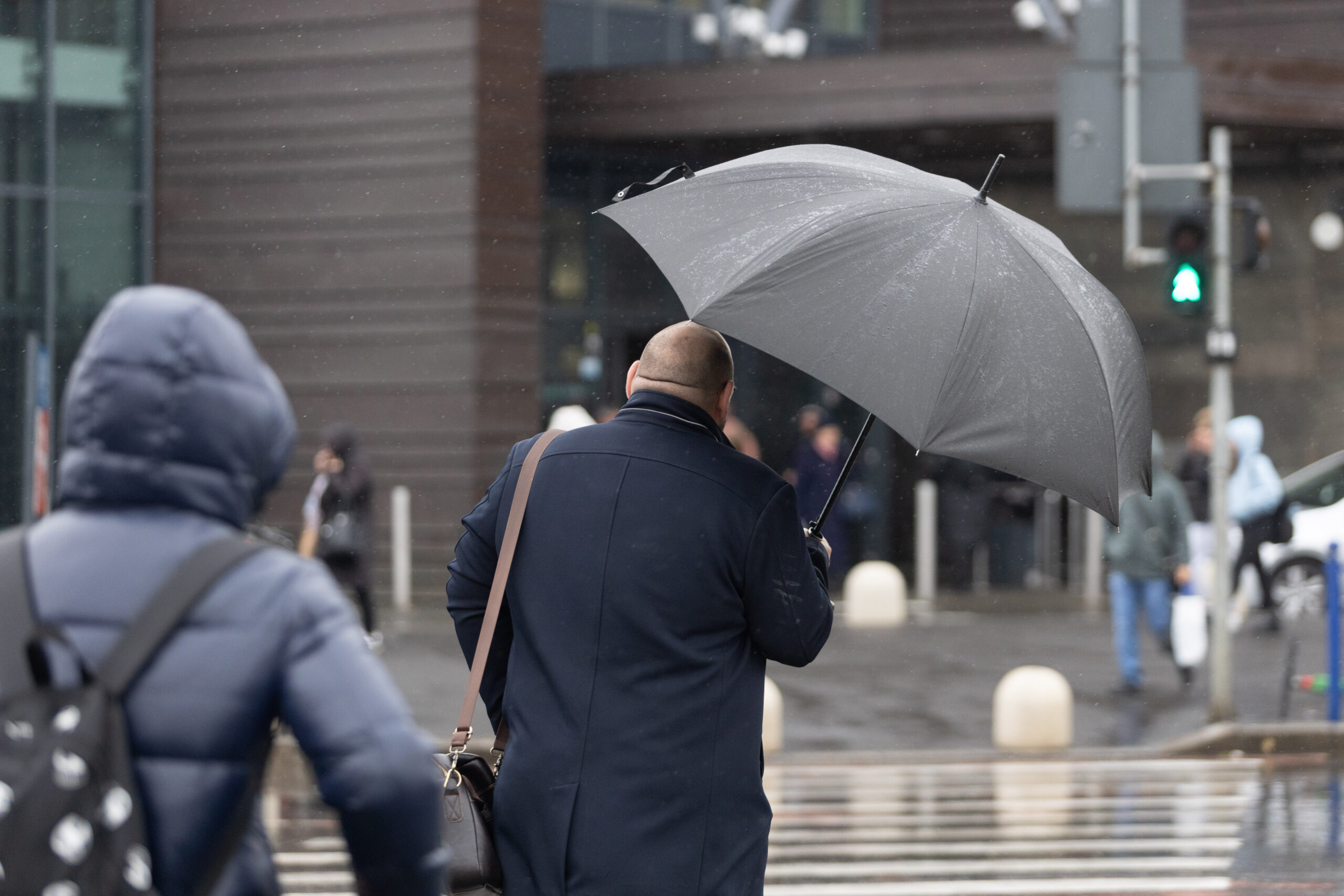 Informare meteo ANM: vânt de peste 80 km/h la munte și ploi moderate până duminică