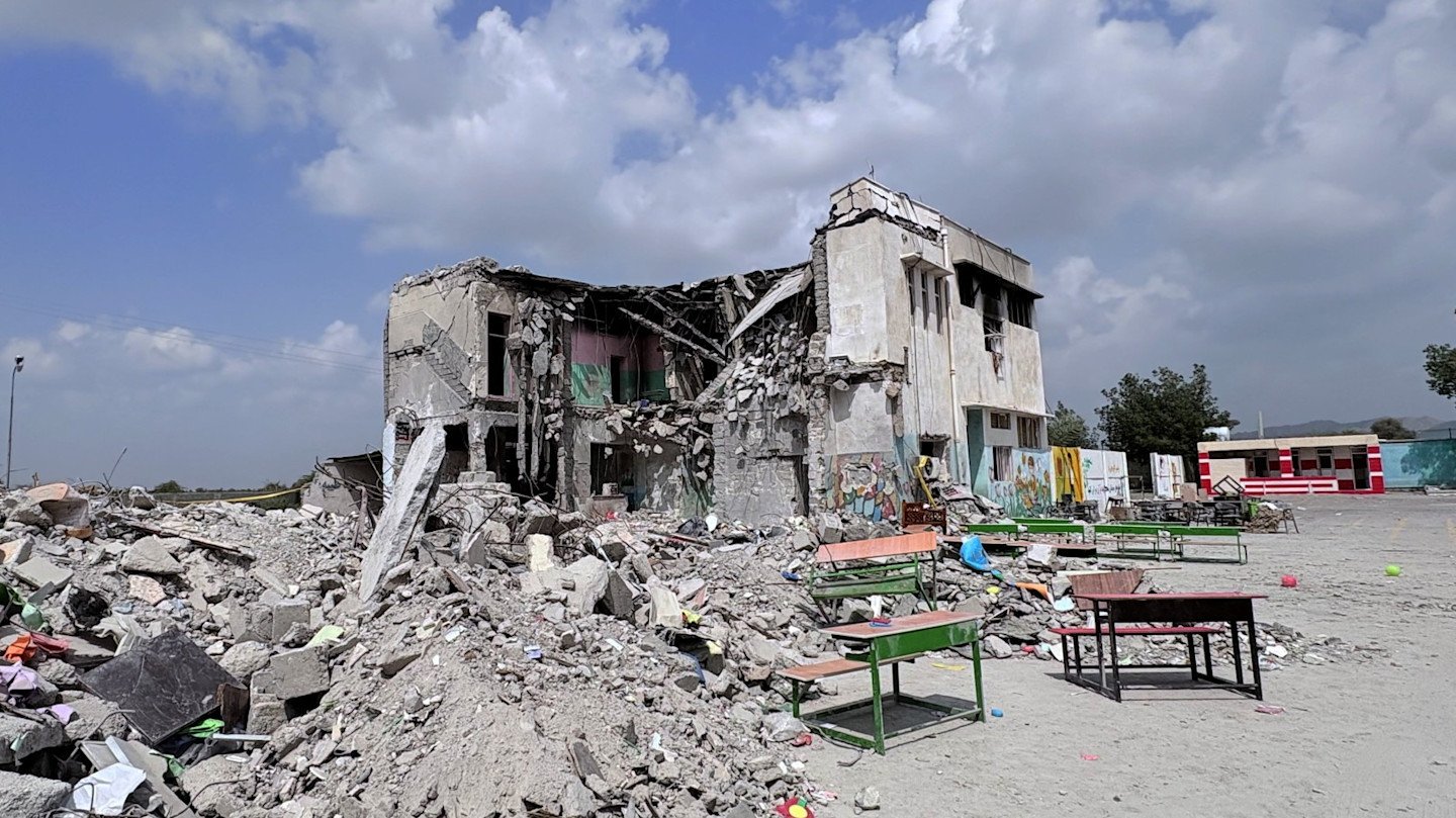 Iran: Peste 85.000 de obiective civile lovite în atacurile SUA–Israel. Sute de copii și profesori uciși