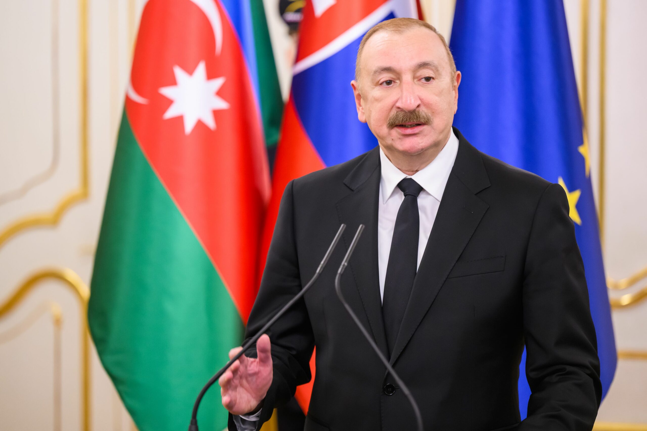 Iranul neagă că ar fi lansat atacul cu drone asupra Azerbaidjanului. Președintele Azer declară că a fost un „atac terorist”