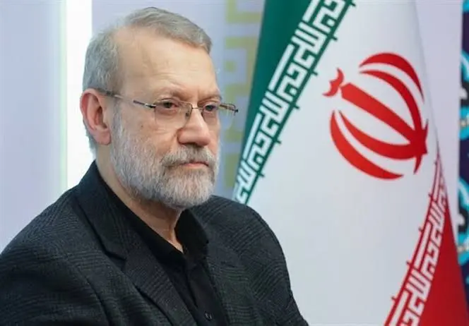 Israel a bombardat aseară apartamentul lui Ali Larijani, liderul iranian care-l amenințase pe Trump. Nu se știe dacă oficialul a supraviețuit