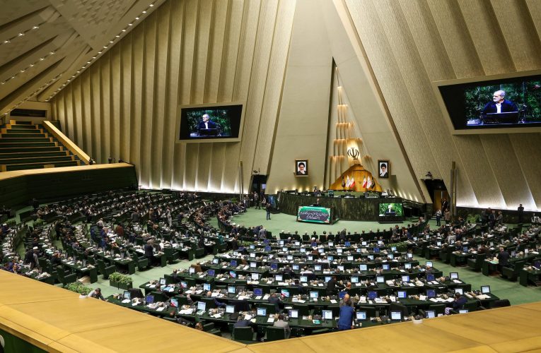 Israelul anunță că va urmări fiecare succesor al lui Khamenei din Iran și amenință organismul însărcinat cu alegerea liderului