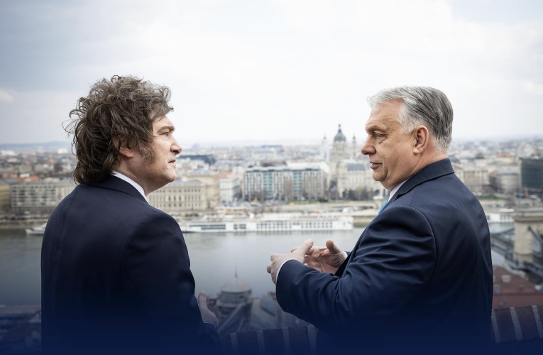 Javier Milei, la Budapesta, ca să-l susțină pe Orban înaintea alegerilor decisive. Trump transmite, printr-un nou mesaj, că îl susține „necondiționat”