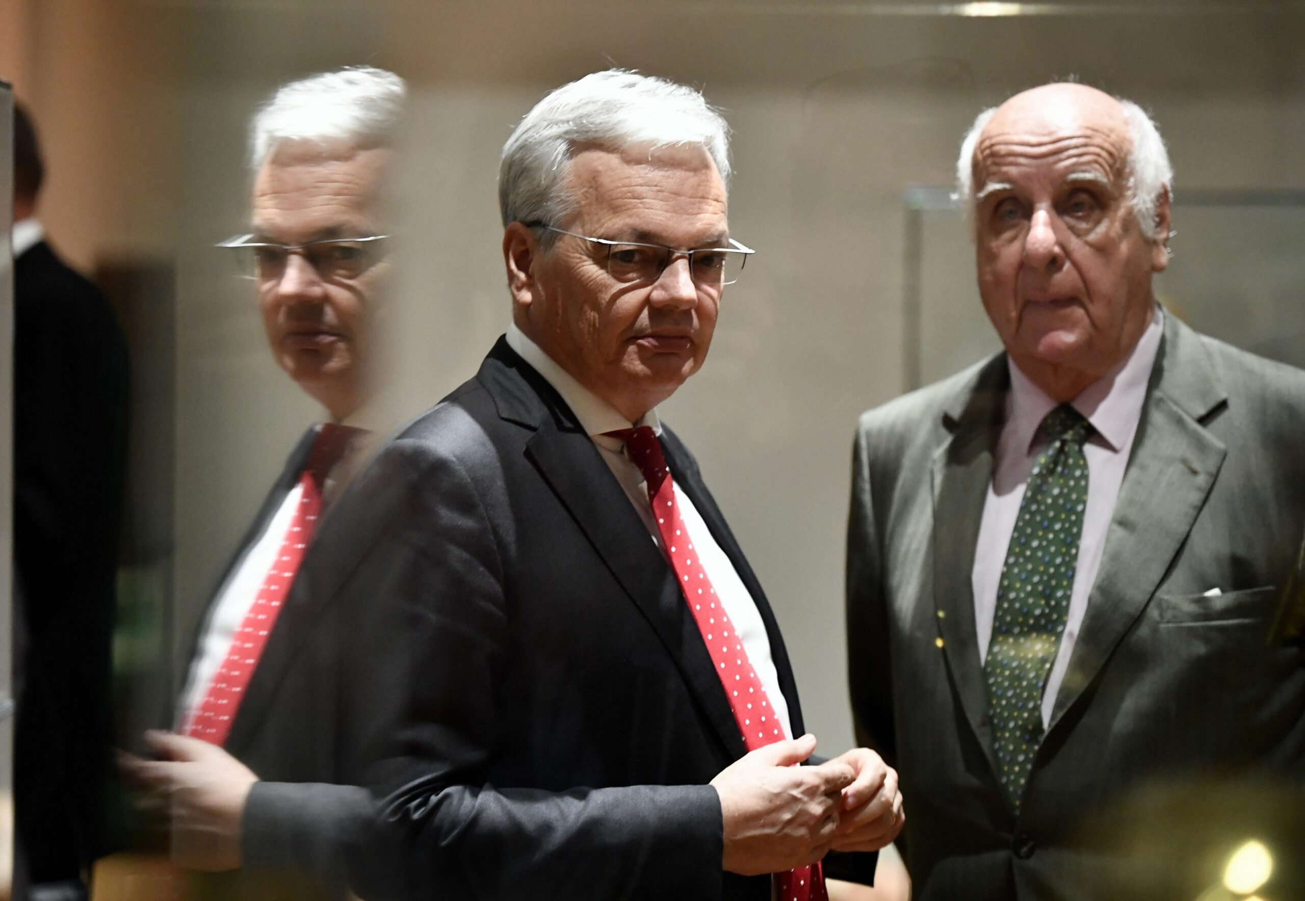 Justiția belgiană trimite în judecată un important artistocrat pentru crime de război în dosarul asasinării primului lider congolez