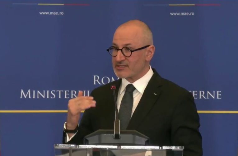 MAE: Românii din statele afectate de conflict pot părăsi țările respective chiar dacă le-au expirat actele sau vizele