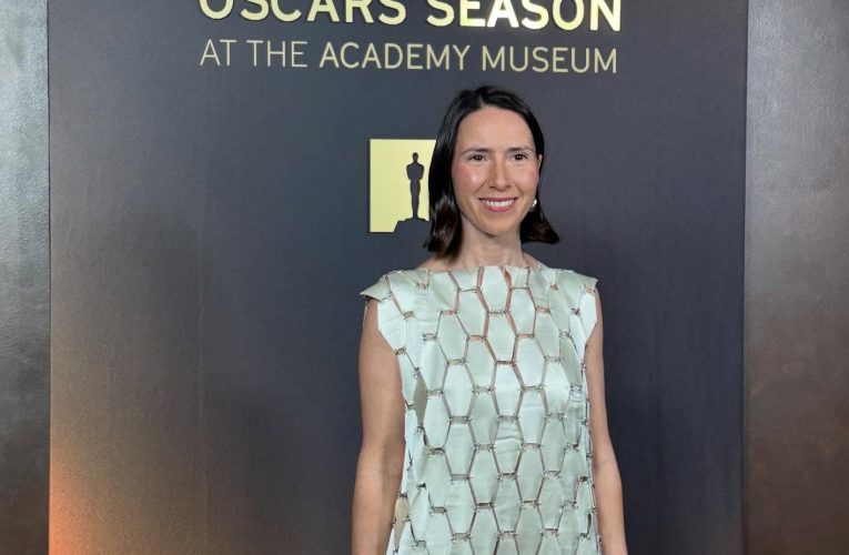 O regizoare de origine română, Natalie Musteață, e în cursa pentru Oscar cu scurtmetrajul distopic, „Two People Exchanging Saliva”