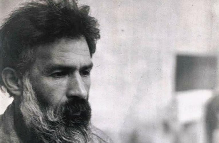 Paralelă între Eminescu și Brâncuși: unul este universal rămânând român, altul rămâne român devenind universal