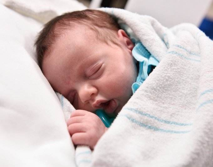 Părinții au ajuns să refuze îngrijirile preventive de rutină pentru nou-născuți