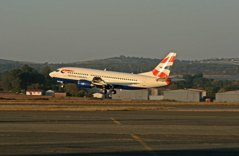 Pasagerii companiei aeriene British Airways au zburat timp de 13 ore cu trupul unei femei decedate la bordul avionului. Au ținut-o în bucătărie