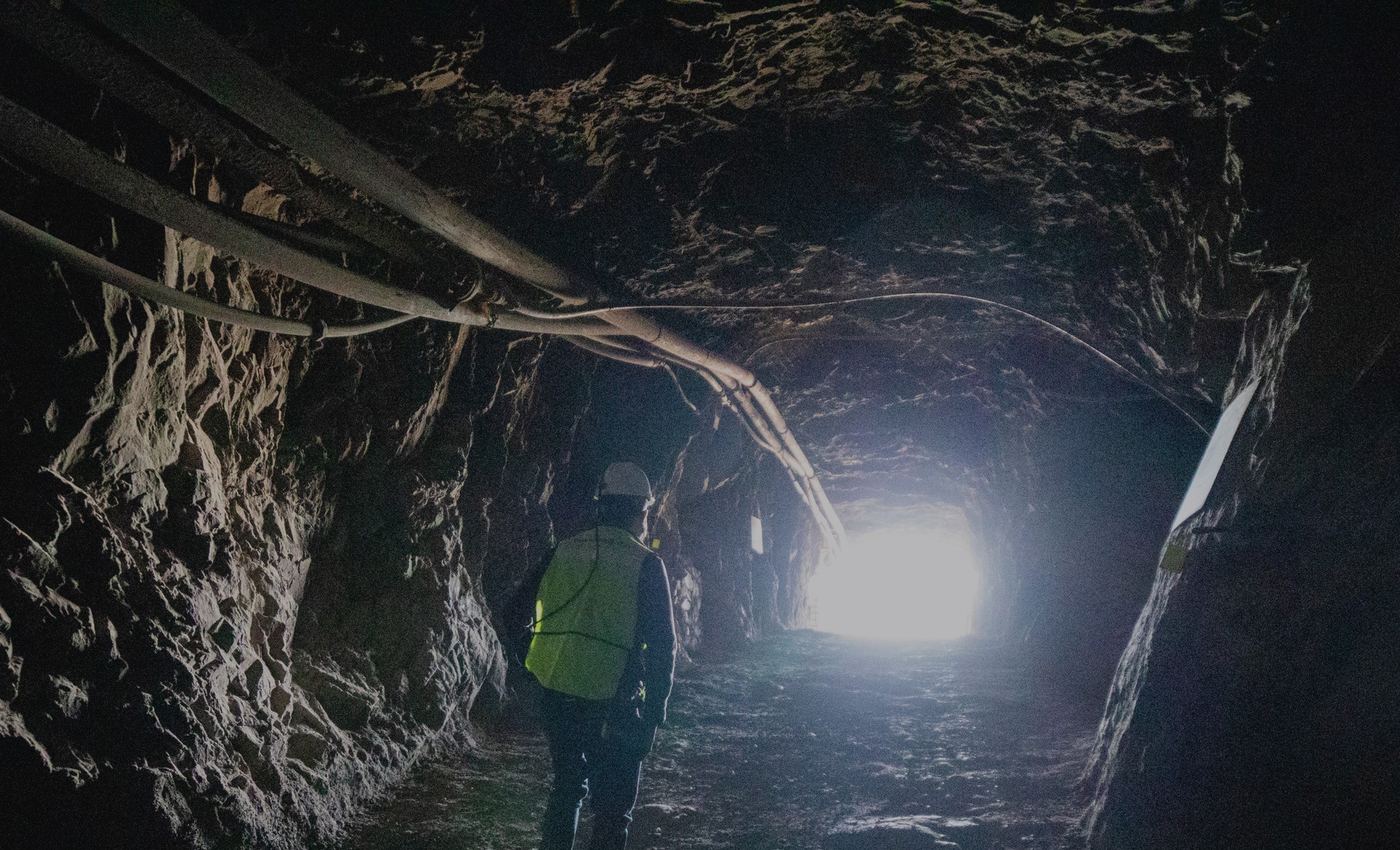 Pași pentru reluarea exploatării grafitului în zona Baia de Fier, județul Gorj