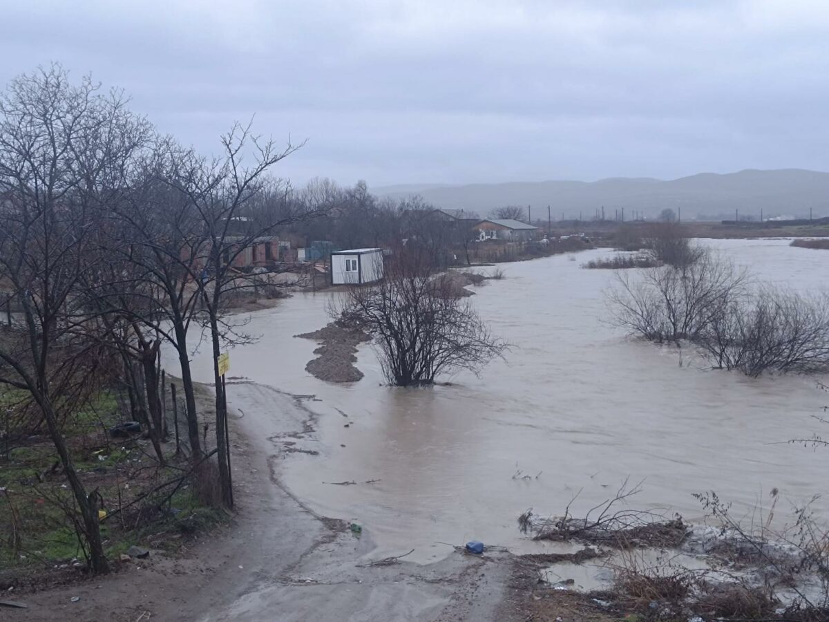 Pericol de inundații pe numeroase râuri din centrul și nordul României