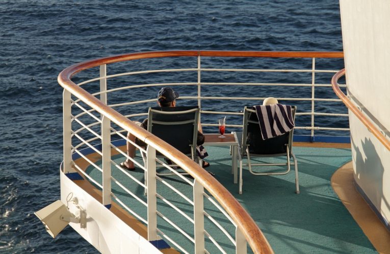 Peste 150 de persoane de pe o navă de croazieră din Caraibe, infectate cu norovirus